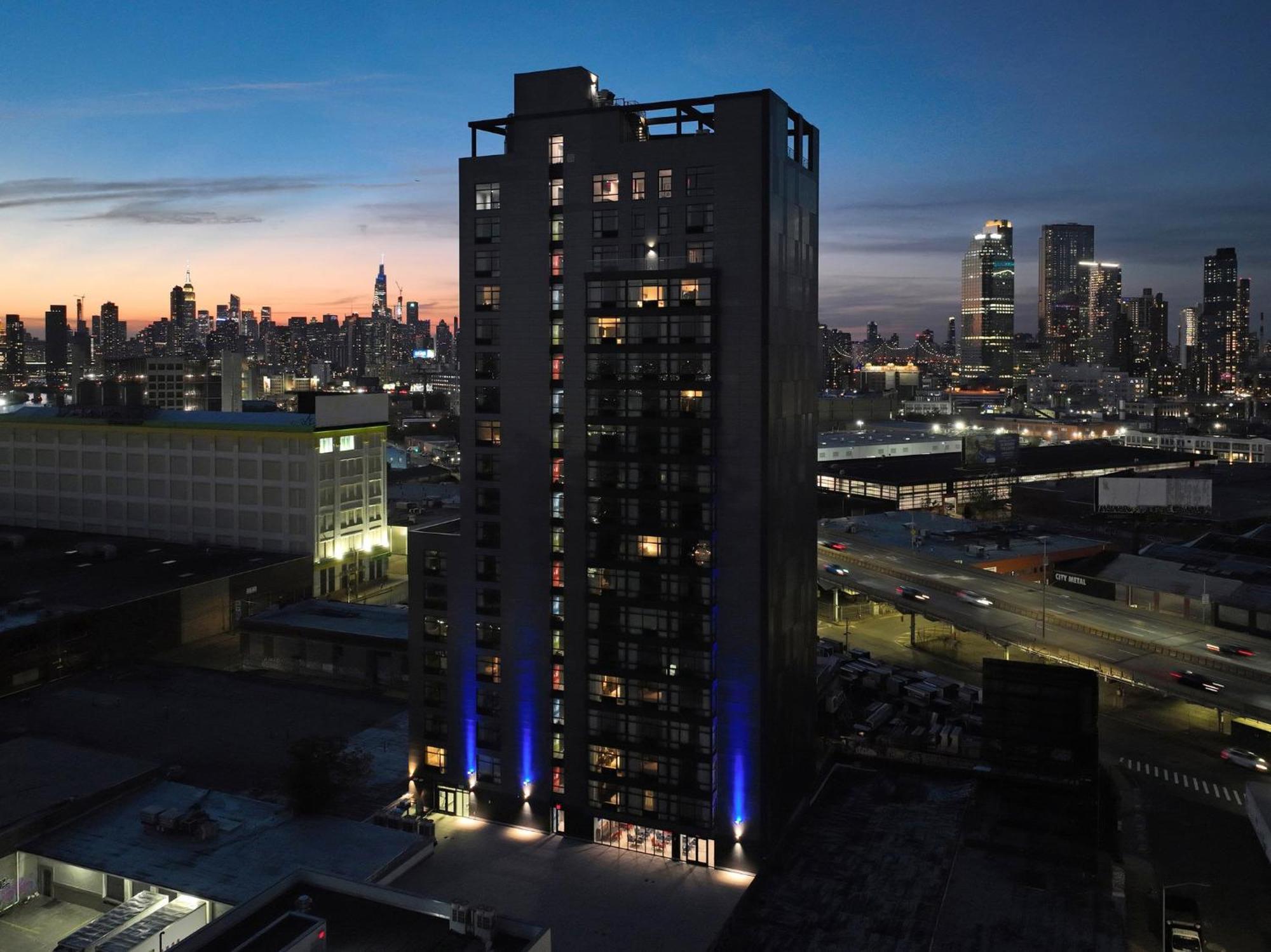Holiday Inn Express Long Island City E - New York By Ihg Экстерьер фото
