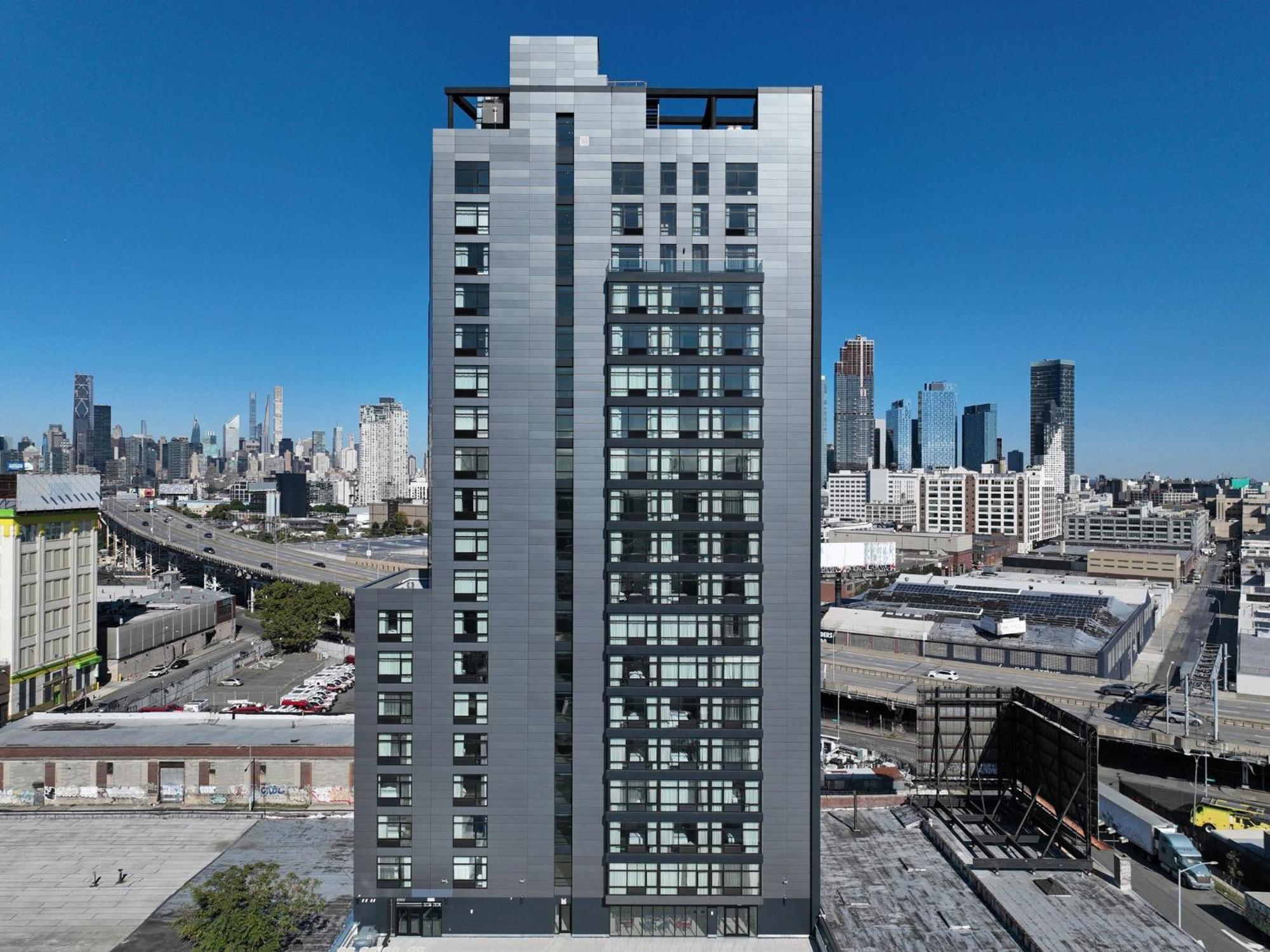 Holiday Inn Express Long Island City E - New York By Ihg Экстерьер фото