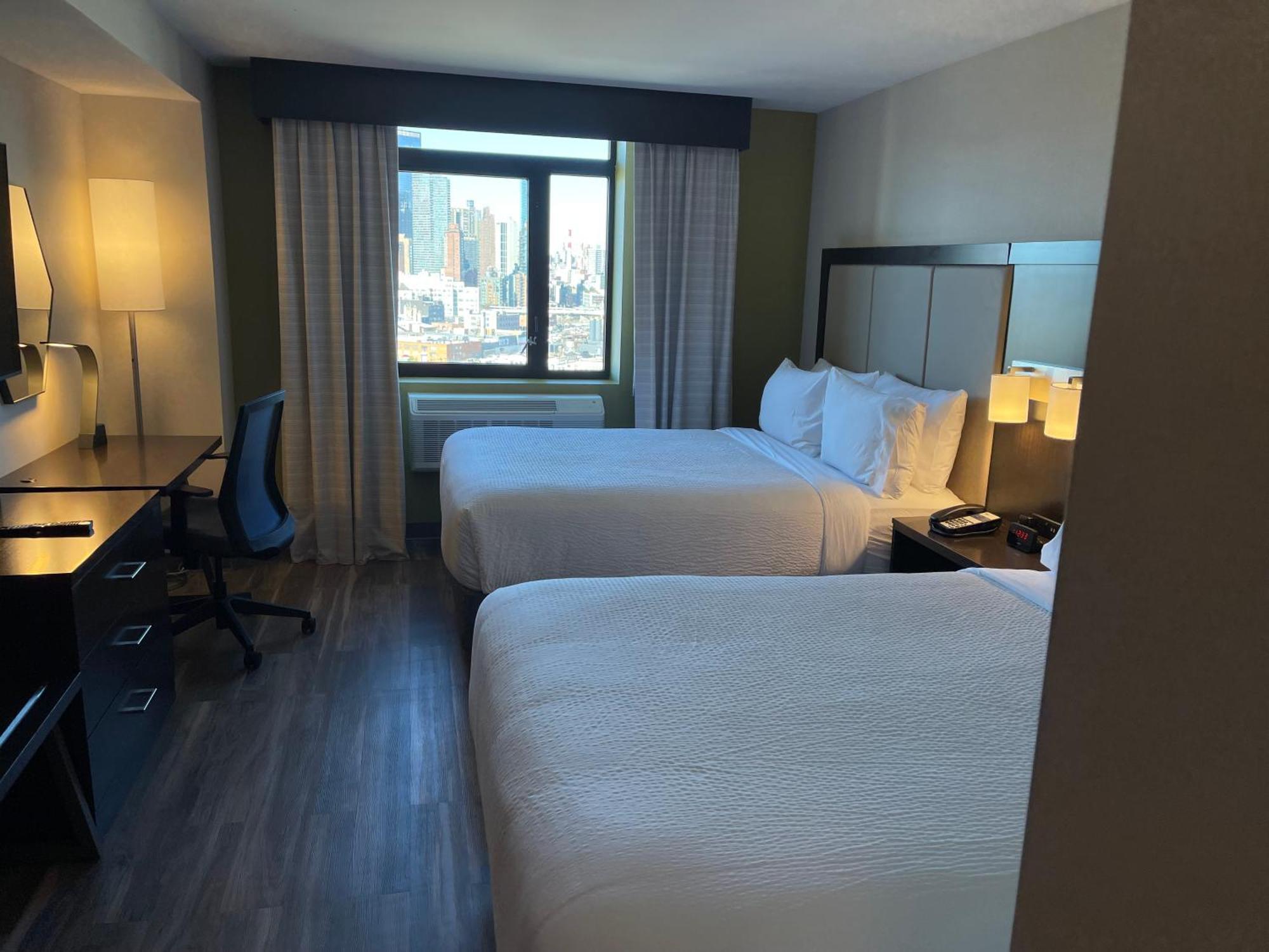 Holiday Inn Express Long Island City E - New York By Ihg Экстерьер фото
