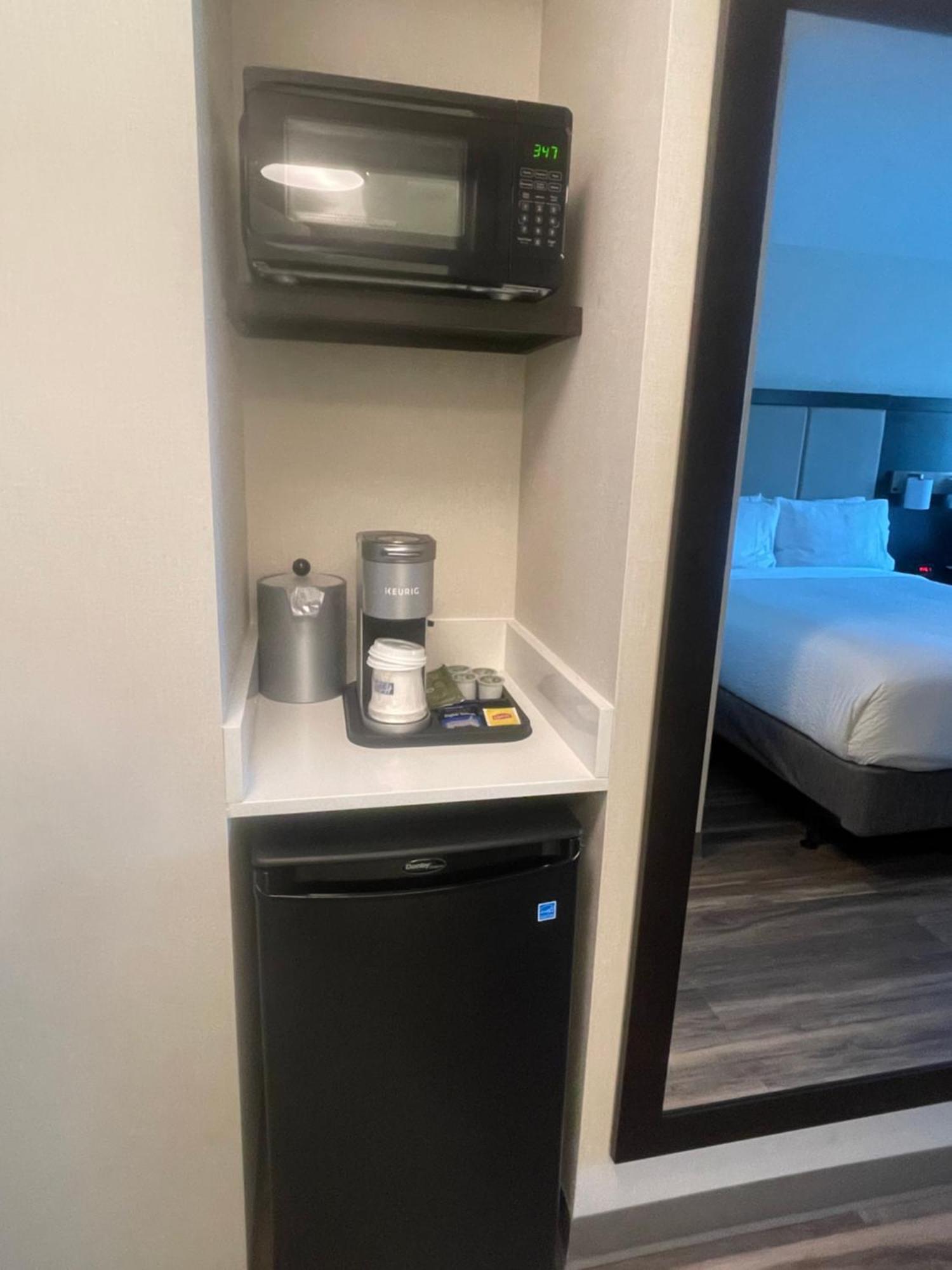 Holiday Inn Express Long Island City E - New York By Ihg Экстерьер фото