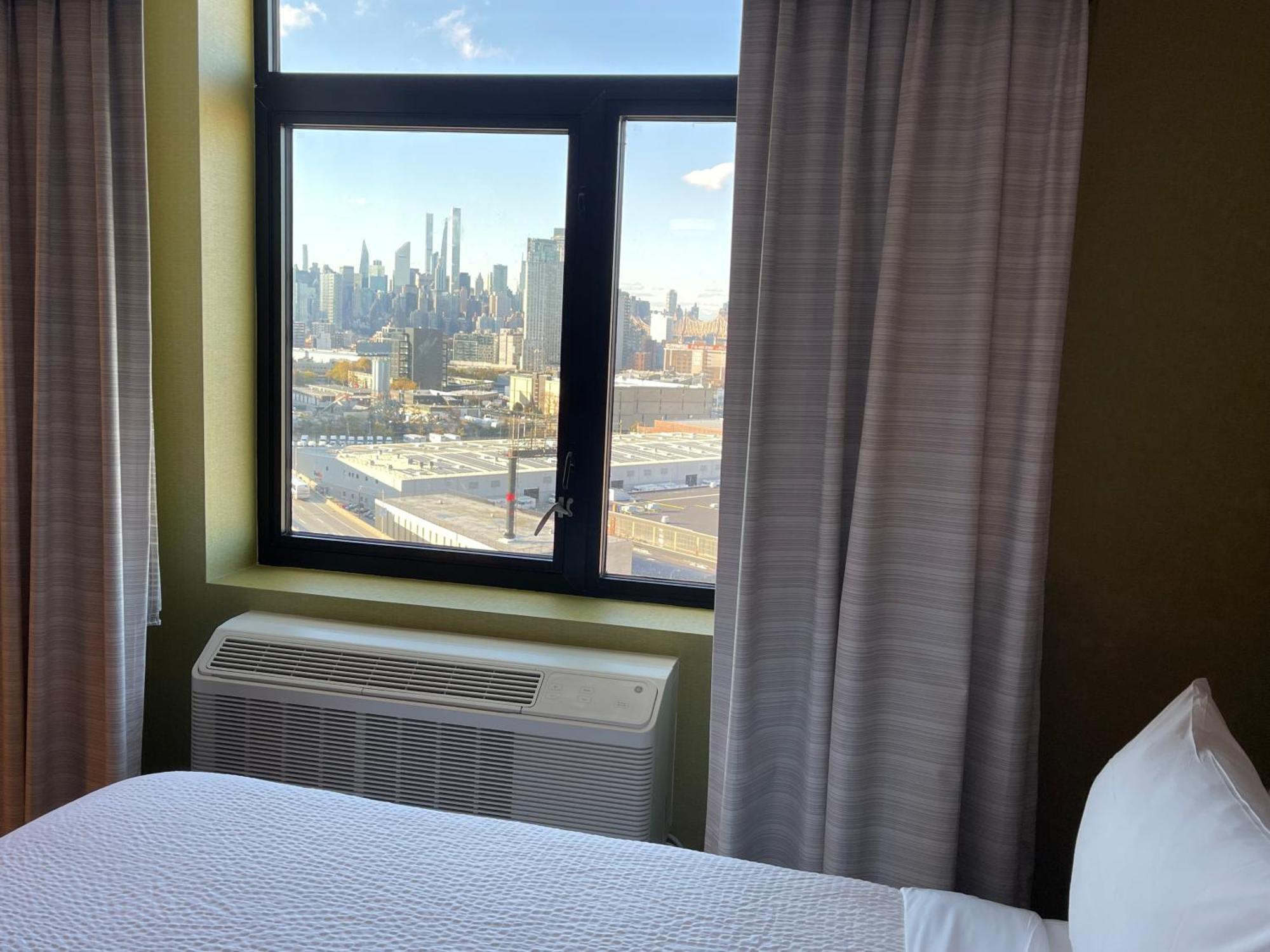 Holiday Inn Express Long Island City E - New York By Ihg Экстерьер фото